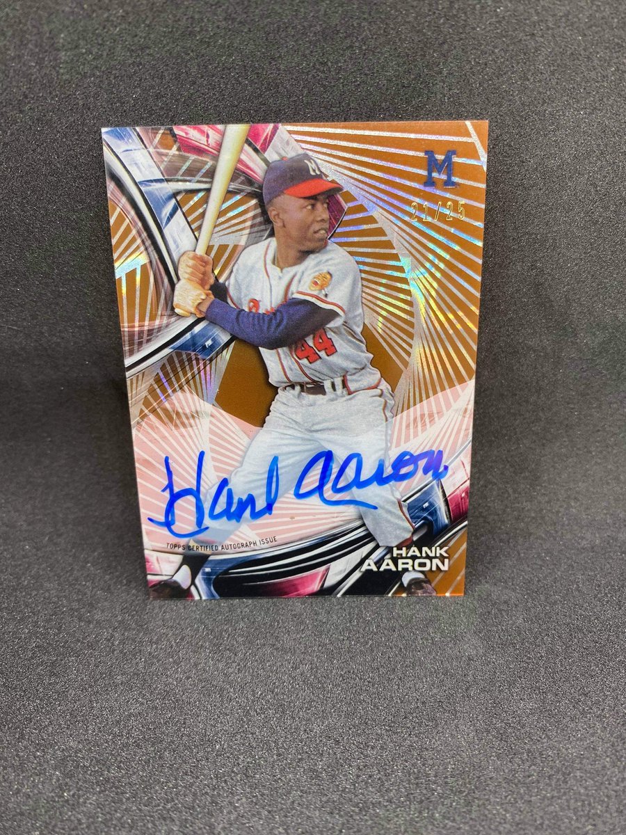 CardboardMajor's tweet image. Gotta get rid of this. Askimg 550$

Hank Aaron Topps /25

Topps certified auto 
@Hobby_Connect @HobbyConnector