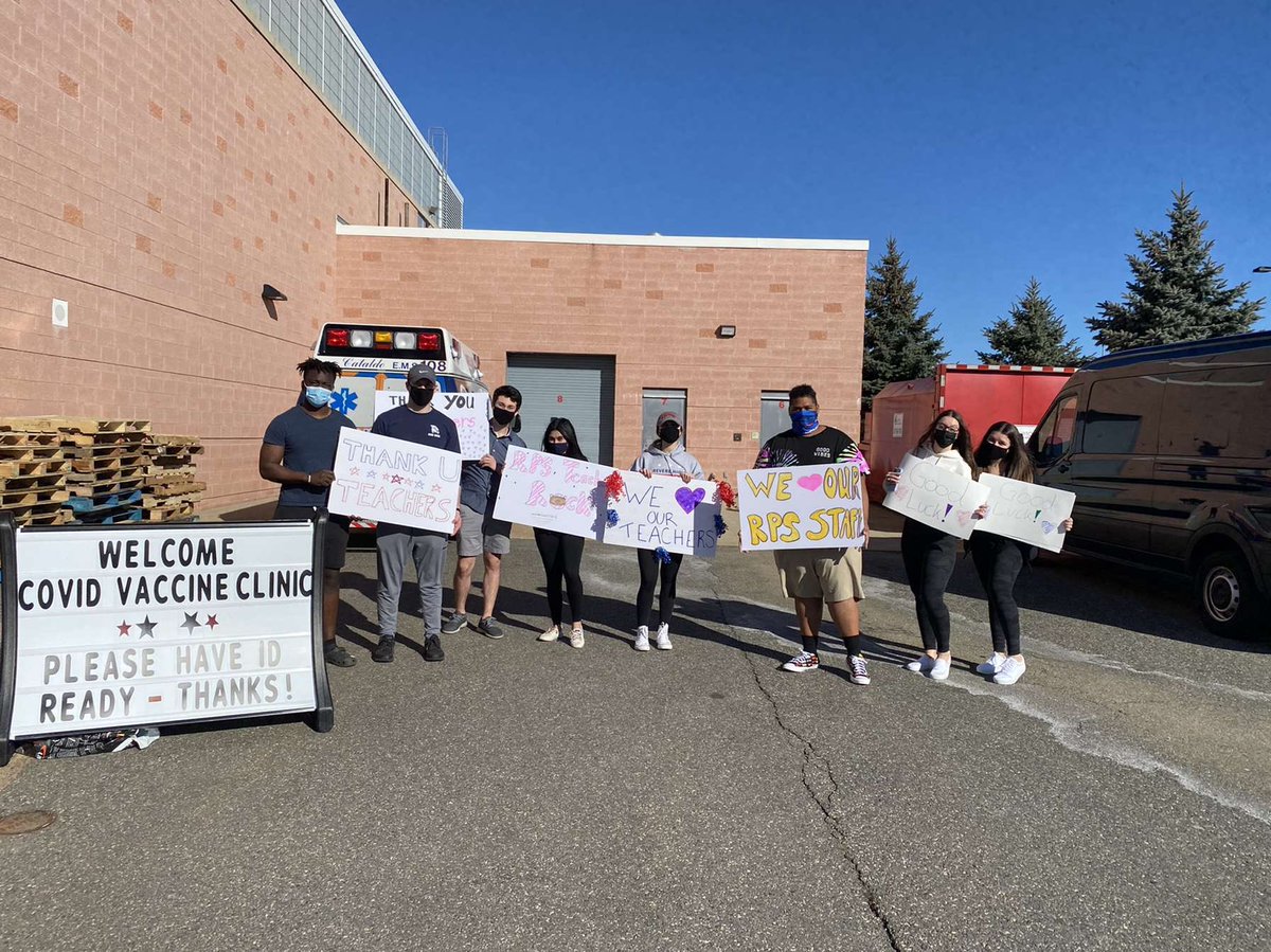 RHSco21council's tweet image. Throughout the entirety of this pandemic, we've seen our teachers show unconditional support and love to all of their students.

In order to show our support, as teachers received their COVID vaccinations yesterday, we held signs and cheered them on!

@RPS_Super
