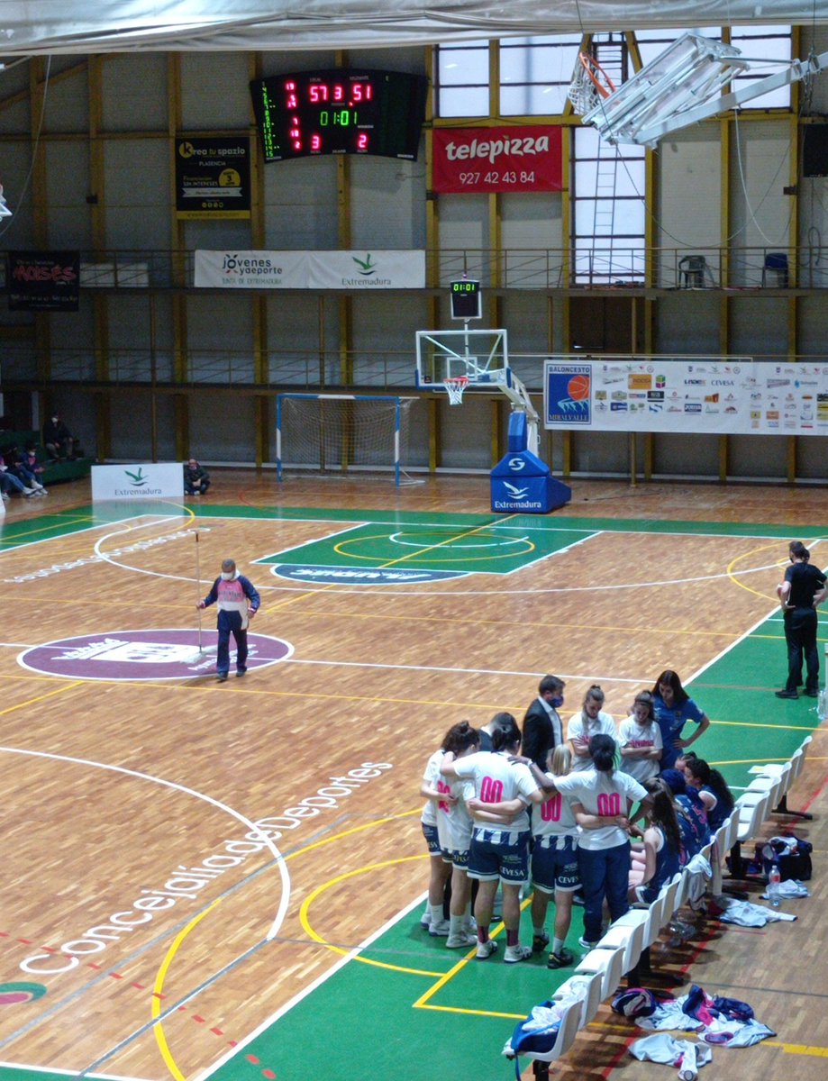 CPMiralvalle's tweet photo. FINAL DEL 3Q
Solo 10' - Solo 10'
+6 para afrontar este último cuarto.
No bajamos el ritmo ni la intensidad.
VAMOS MIRALVALLE
@CPMiralvalle 57
@iraurgisb 51
@FJyD
@DiputacionCC
@DXTextremadura
@dxtplasencia https://t.co/lkTJtSjV77
