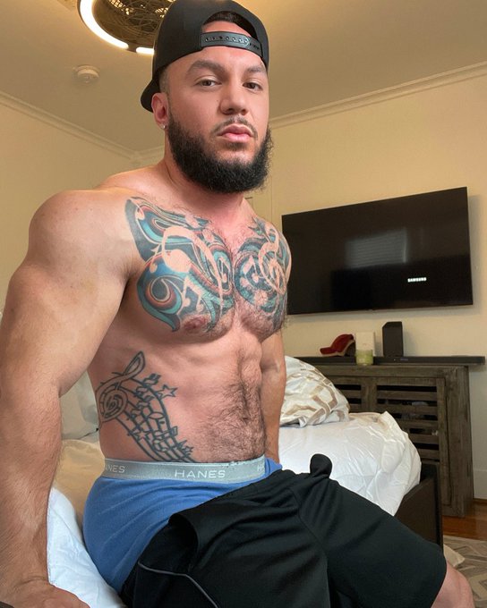 Watch Sir Gio's leaked NSFW photo on TwXstars