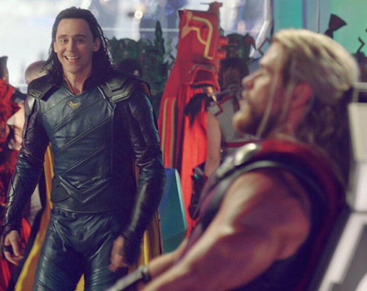 RT @hiddlesbb: Loki looking at his brother Thor and thinking about the next troll. https://t.co/VMJ4spcbja