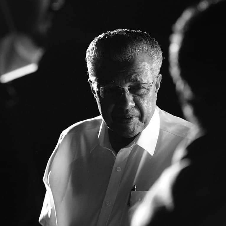 ARrahmanfreak's tweet photo. No Drama.
No Fake Smiles.
No Hullabaloo.

Just a comrade, on a mission 

#Captain  #ഉറപ്പാണ്LDF #pinarayivijayan #LeftAlternative #LeftKerala #KeralaAssemblyElections2021 #KeralaElection2021 #KeralaElections #leftist #comrade https://t.co/U6GdulN65q