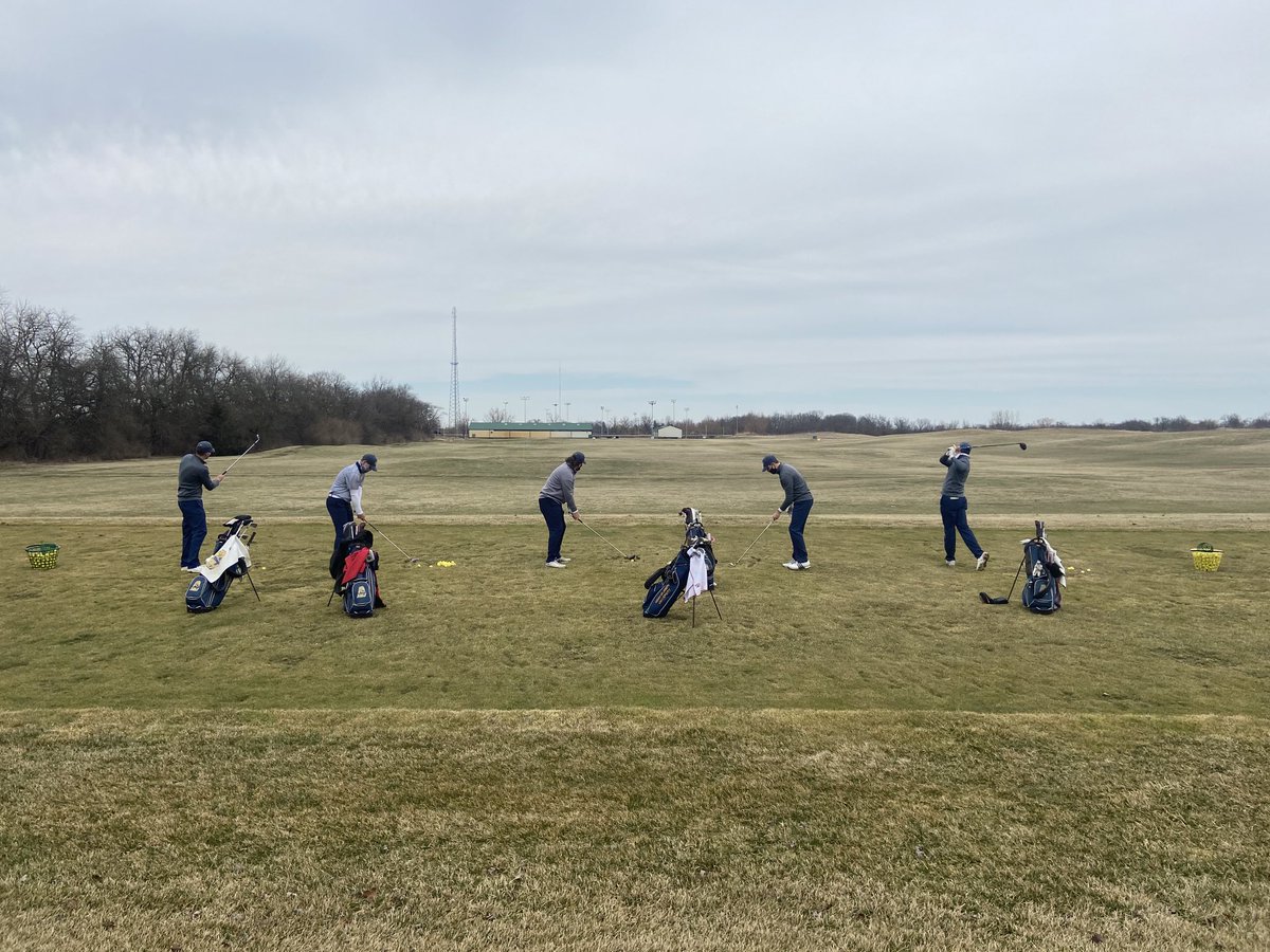 MSJ_Golf2002's tweet photo. After a little over a year of waiting, we are finally warming up for our first tournament since the start of the pandemic! Let’s go Lions! https://t.co/Yeduvh3gje