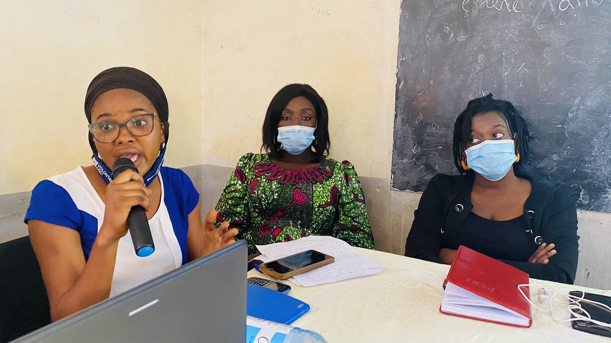 DimioCom's tweet photo. Conférence-débat ce samedi 13 Mars 2021 sur le LEADERSHIP FÉMININ avec les jeunes filles du Groupe Scolaire Ramatoulaye Keïta de #Nzérékoré. Une initiative de @DimioCom en collaboration avec l’ONG Espace Femme-Enfant.
#DimioCom
#EtreMieuxChaqueJour
#JeunesFillesLeaders https://t.co/ekb9C8FZCi