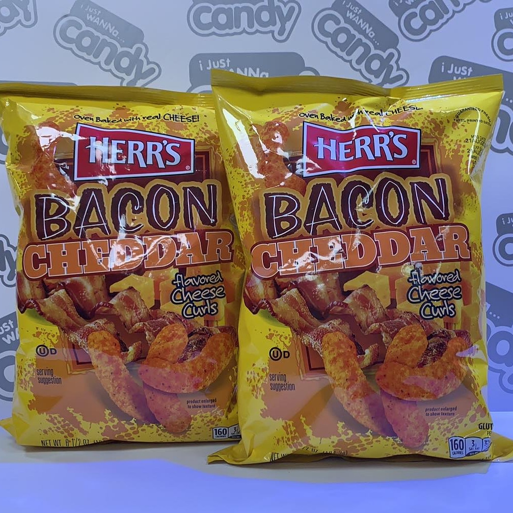Just yum!! 😛🇺🇸😛🇺🇸

#herrs #baconcheddarcheesepuffs
#baconcheddar #cheesepuffs #cheesecurls #cheesysnack #americansnacks 

Order your American goodies from IJustWannaCandy.co.uk 

ijustwannacandy.co.uk/product/herrs-…