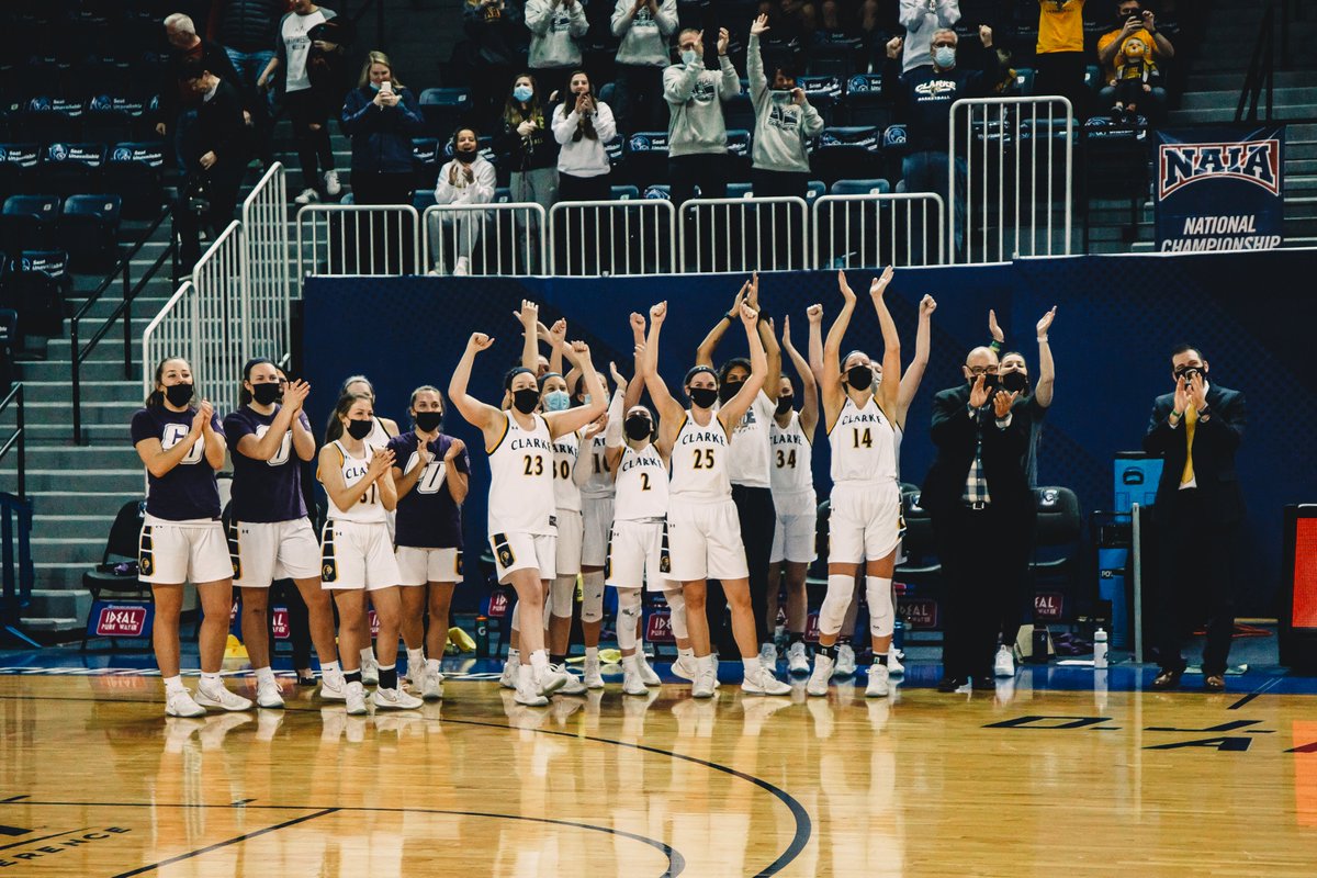 Omaha_Sport's tweet photo. Ｔｉｃｋｅｔ ｐｕｎｃｈｅｄ

@ClarkeWBB leaves Omaha with national title hopes alive. 
The Pride advance to the Round of 16 ‼️

#TourneyTime | #GoldBeginsHere https://t.co/cABD7V7KKm
