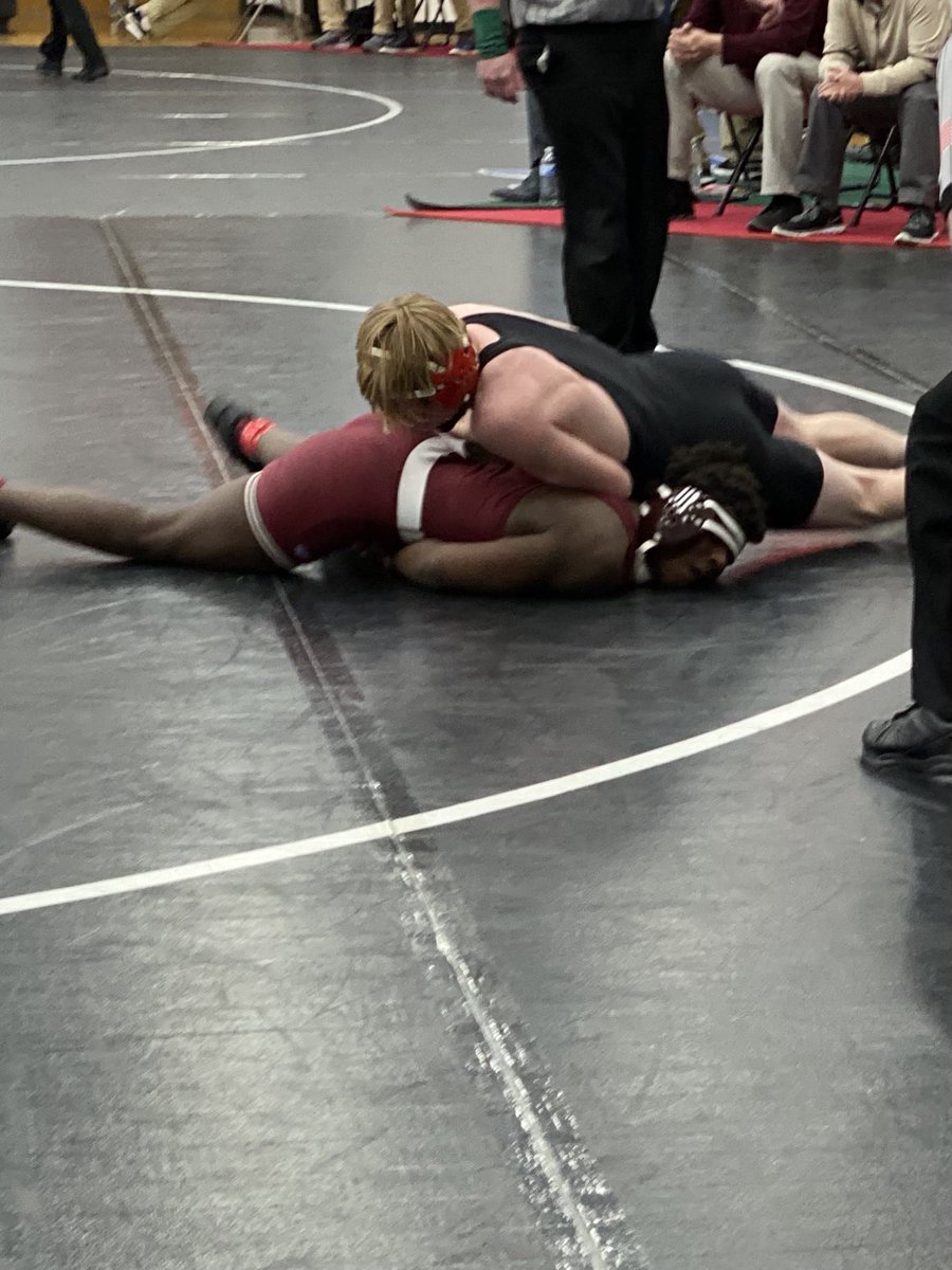 Lincoln Heard wins his consi match to move to day 2 and secure a place on the podium. Top 8 placement #stillclimbing