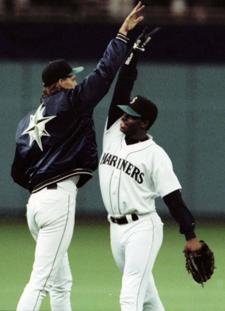 nut_history's tweet image. Still can’t get over how these guys didn’t bring Seattle at least one championship. #RandyJohnson
