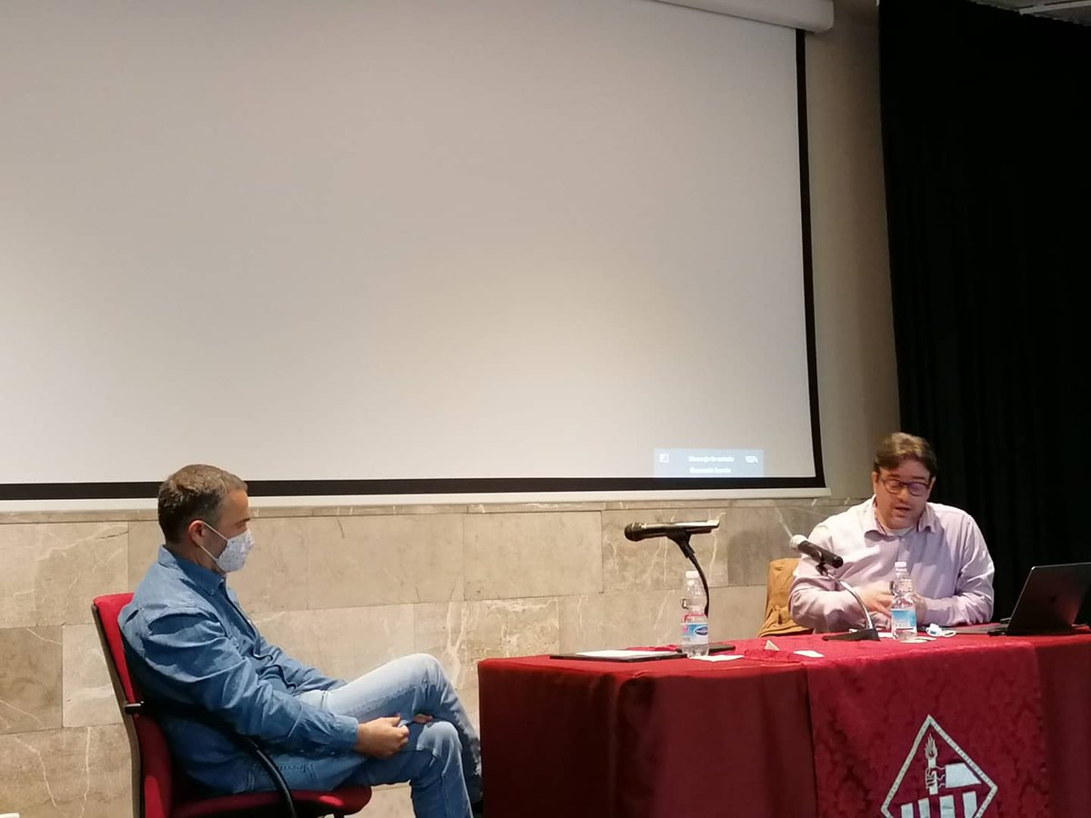 ajllucmajor's tweet photo. Al Claustre de Sant Bonaventura hem gaudit de la conferència "MÚSICA I ESTÈTICA DEL SEGLE XX" per Xavier Gelabert.

#Cultura #CulturaLlucmajor https://t.co/oIpLaLD3Fd