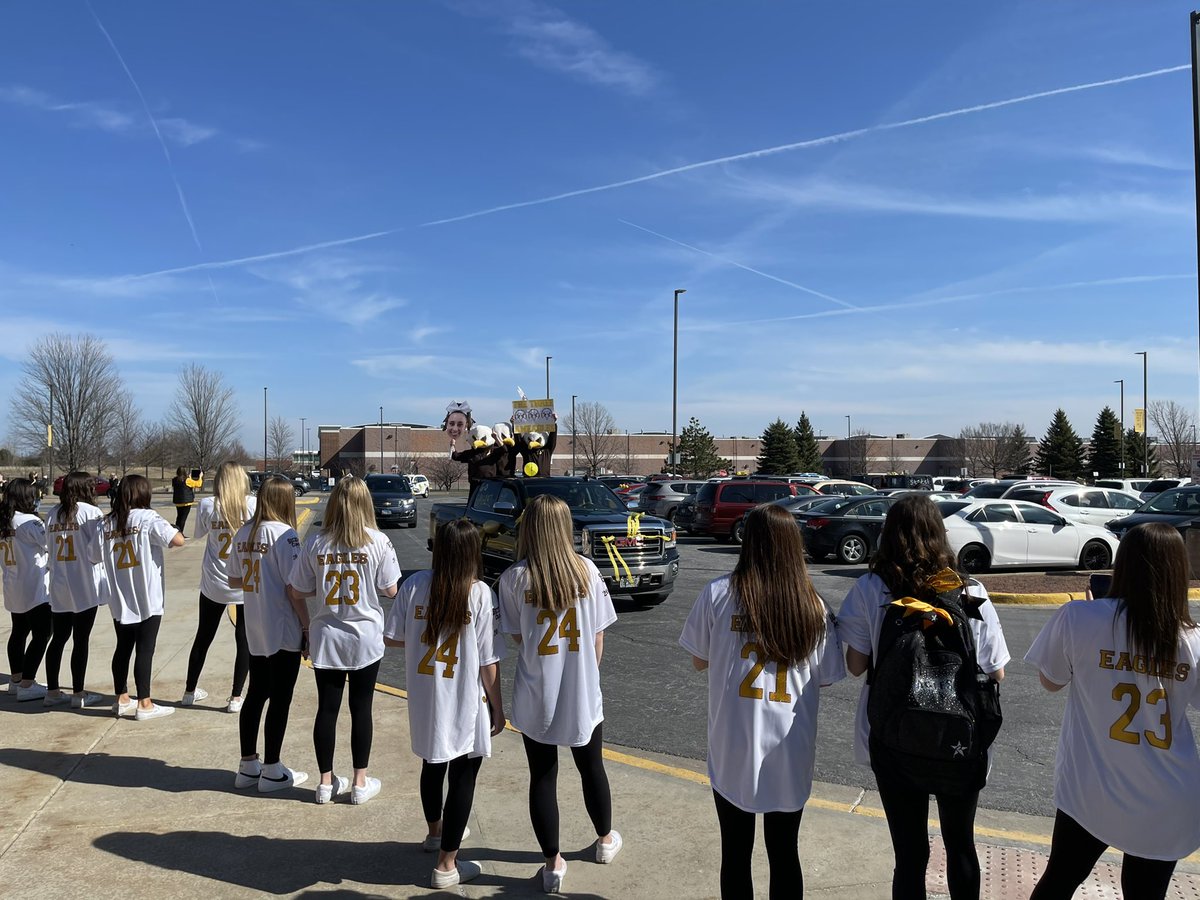 We’re ready for our <a href="/HDJCheer/">Jacobs Cheer</a> STATE viewing!!! #HDJatSTATE