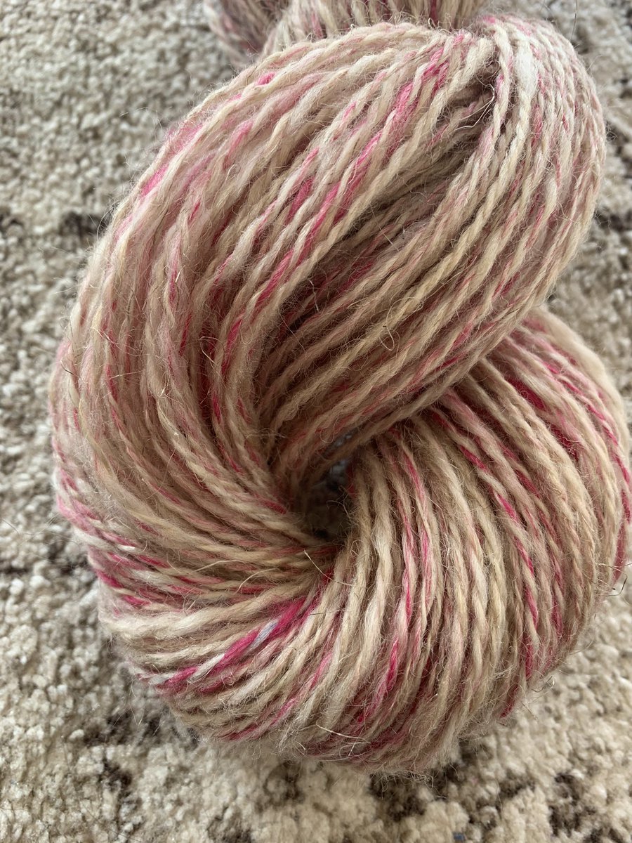 lcf467's tweet photo. Blue faced Leicester blended with a little pink merino - yes, on my new drum carder!  And yes, it was like spinning candy floss! https://t.co/PGTlTyuIb6