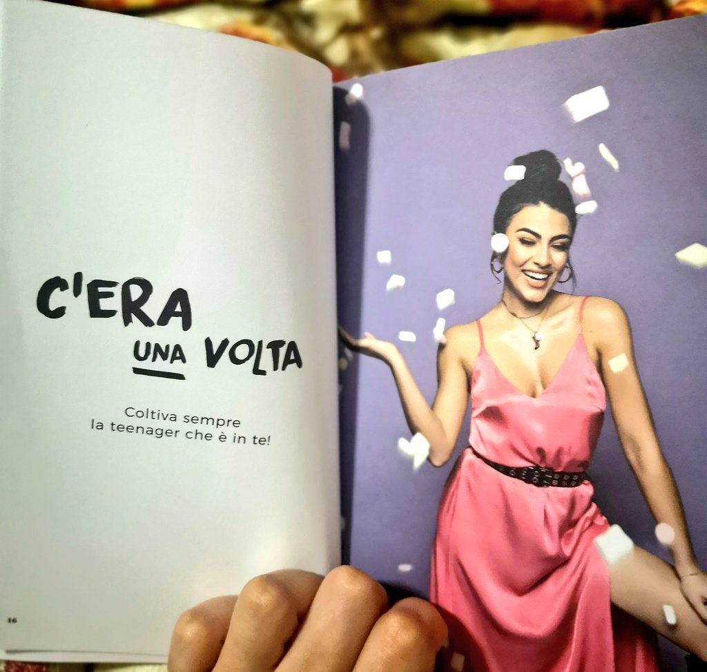 minisottona89's tweet photo. #giuliaxchi @GiuliaSalemi93 COLTIVA SEMPRE LA TEENAGER CHE È IN TE! ❤️ https://t.co/AtEk8iiHhL