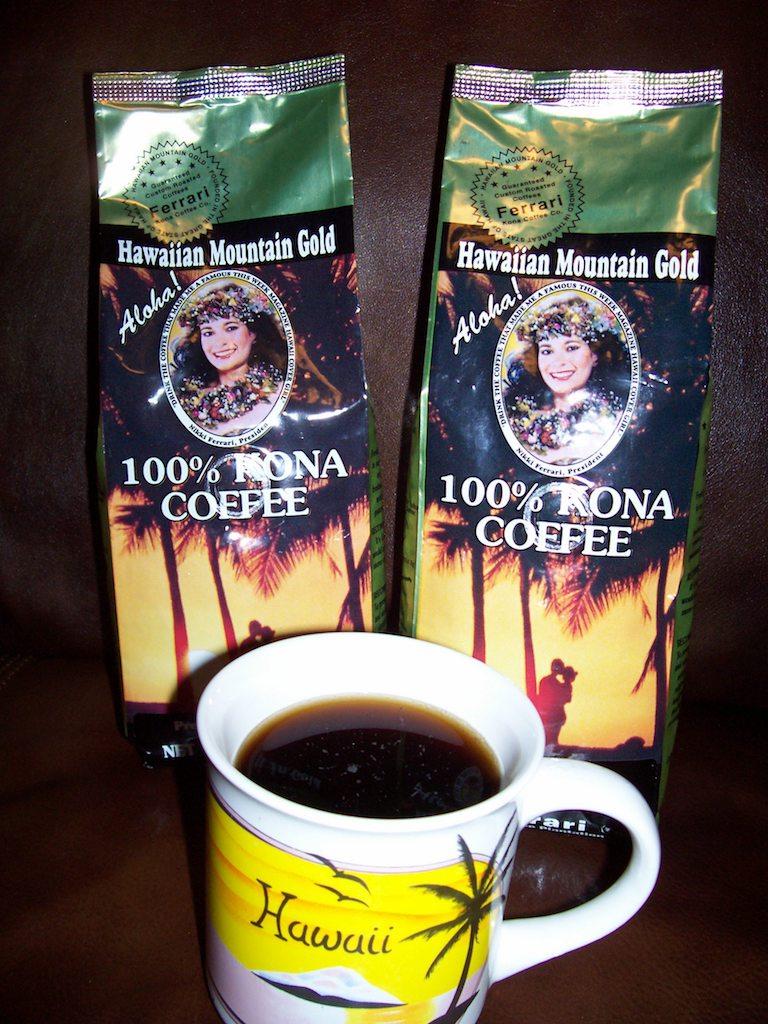 FerrariCoffeeCo's tweet photo. Flash Sale! Save 10% +Free 4oz Kona! #St Patrick's Day #CoffeeLovers #Hawaii #KonaCoffee https://t.co/7bFZUPk16k https://t.co/iPvtSaado7