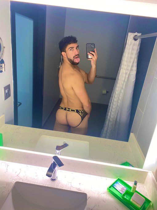 RT if I should ride your dick with these on 💦 💦 💦 https://t.co/TUr0T5B5zG