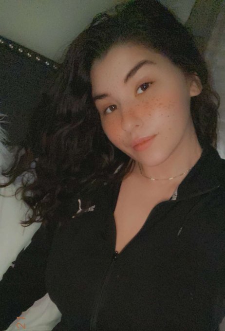 Am I still cute natural? https://t.co/GybrZfECVb<a href="/tag/stilettos"class="tags"><span>#stilettos</span></a>