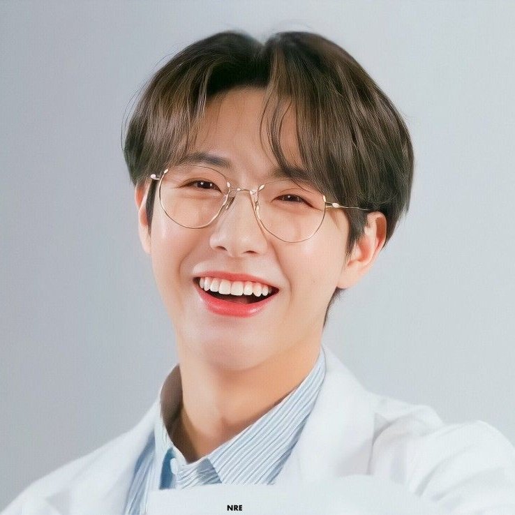 His beautiful smile should be kept at all costs Renjun, we love you #RENJUN #SMPROTEC...