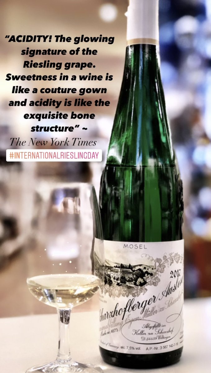 I heard it was #InternationalRieslingDay allow me to reminisce on the time I tasted the $800 iconic Egon Müller Riesling Auslese. Incredibly seductive with tropical flowers and fruits. A wine of pure elegance. An unforgettable experience. 
#LCBO #RieslingDay