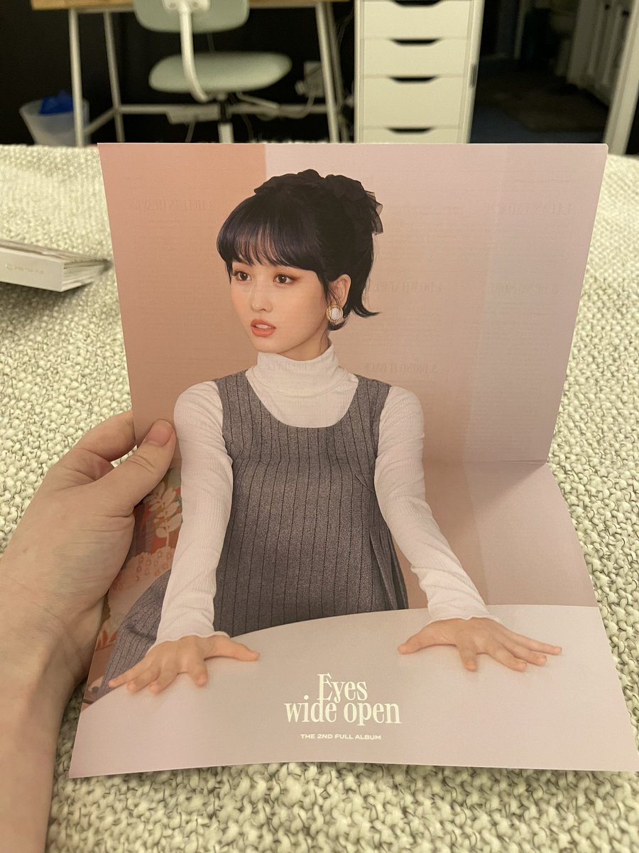 mochibritt's tweet photo. wtt twice eyes wide open lyric poster !

have: Momo (1st photo)
want: Jeongyeon

loc: usa
ww: us and canada only!

@TWICE_trades @Twicetradeonce

Nayeon jeongyeon momo sana jihyo mina dahyun chaeyoung tzuyu nfs photocards pcs https://t.co/f923eXCCTf