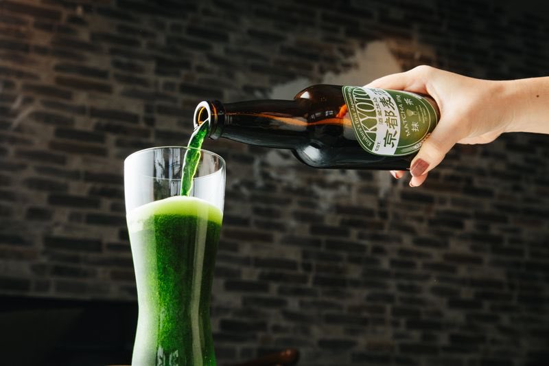 ToshioUeno's tweet photo. Kyoto Matcha IPA for St Patrick’s!
Nose: Mandarin Orange, Soft Malty Undertones, Maccha
Flavor: Round and soft, with a pleasant bitterness and a full body. Hiding beneath citrus notes, the refined flavor of matcha continues gently into the tail
#StPatricksDay #matchabeer https://t.co/dKswRPtPnM