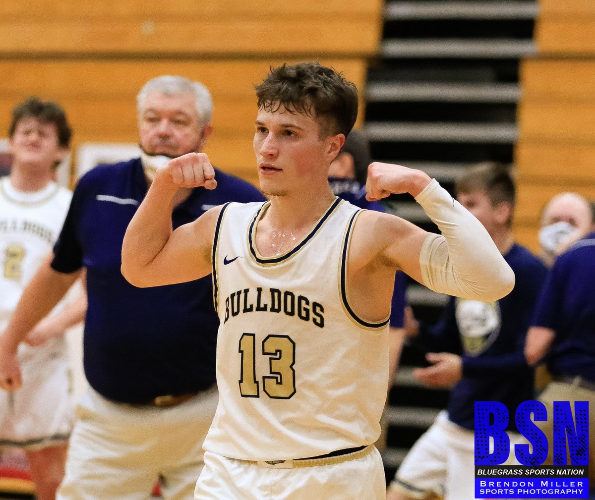 Flex it <a href="/pelfrey13/">pe1fr3y</a>!!  <a href="/HazardBoysBball/">Hazard High School Boys Basketball</a> advances to the 54th Final 74-55 over @LCHS_CoachRice.  @CamilleWYMT <a href="/Ky14thRegSports/">14th Region Sports</a> <a href="/EliteZoneShow/">Elite Zone</a> @7huntr7 @WillieWYMT <a href="/laurapelfrey/">Laura Jo Pelfrey</a> <a href="/ScottNapier628/">Scott Napier</a> <a href="/JNaps9/">Jarrett Napier</a> <a href="/ShoptawSamuel/">Samuel Shoptaw</a> <a href="/A_Ford10/">Andrew Ford</a>