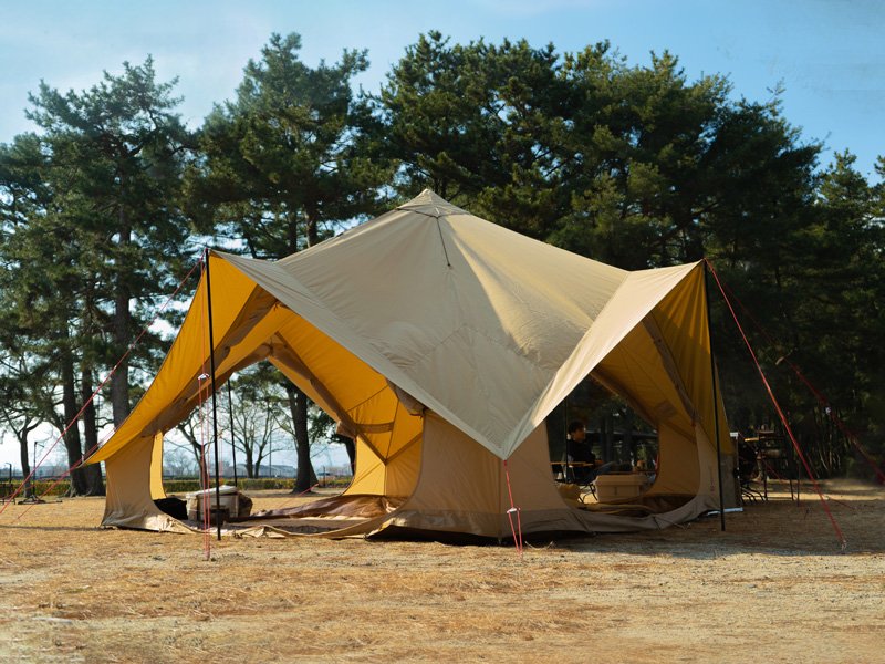 尾上祐一郎 テントバカの新作テント情報 Dod の ツクツクベース 屋根はポリコットン 壁はポリエステルで タケノコテントと同じ 4m 4m 高さ3m フロアは取り外しできる エイテント タープなどと連結可能 ノルディスクのミッドガルドに似てます 尾上祐一郎 テントバカの新作テント情報 Dod の ツクツクベース 屋根はポリコットン 壁はポリエステルで タケノコテントと同じ 4m 4m 高さ3m フロアは取り外しできる エイテント タープなどと連結可能 ノルディスクのミッドガルドに似てます