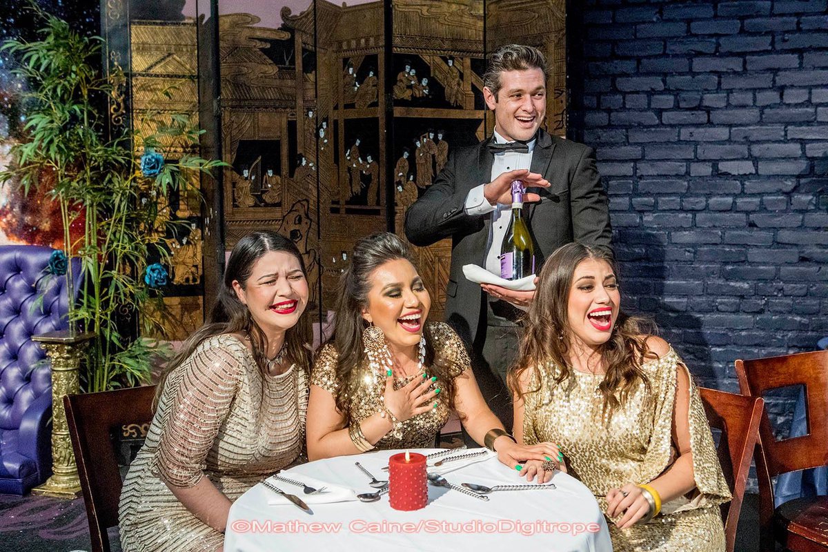 gloriaalvizar's tweet photo. When they bring out the main course! 🤣 Miss being on stage. Hoping to a better year! ❤️

#actress #actorslife #stagetrained #latina #storyteller #passion #2021 #success https://t.co/S9uMhJlpqD