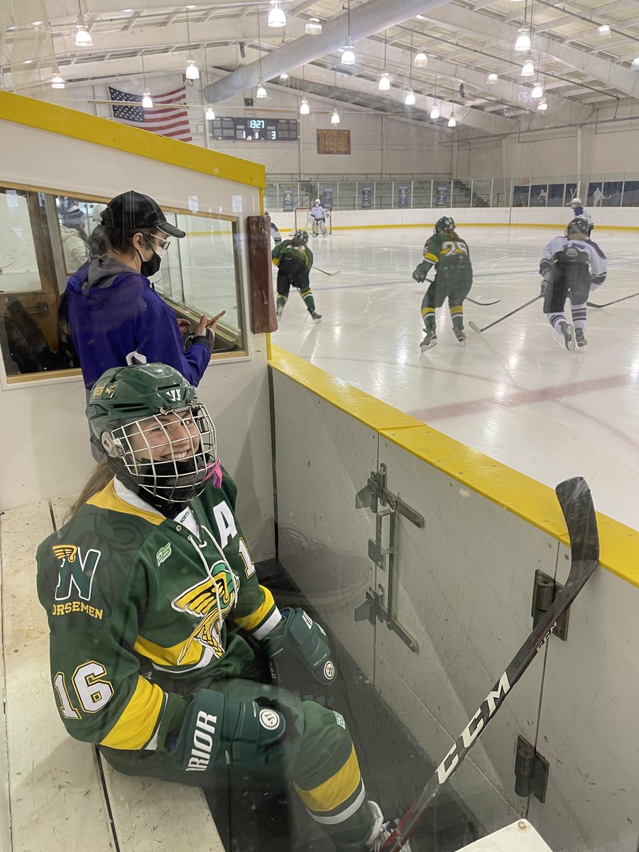 Girls hockey is BACK!!!!! <a href="/GPNgirlshockey/">GPN Girls Hockey</a> <a href="/ClareRamsdell10/">Clare Ramsdell</a>