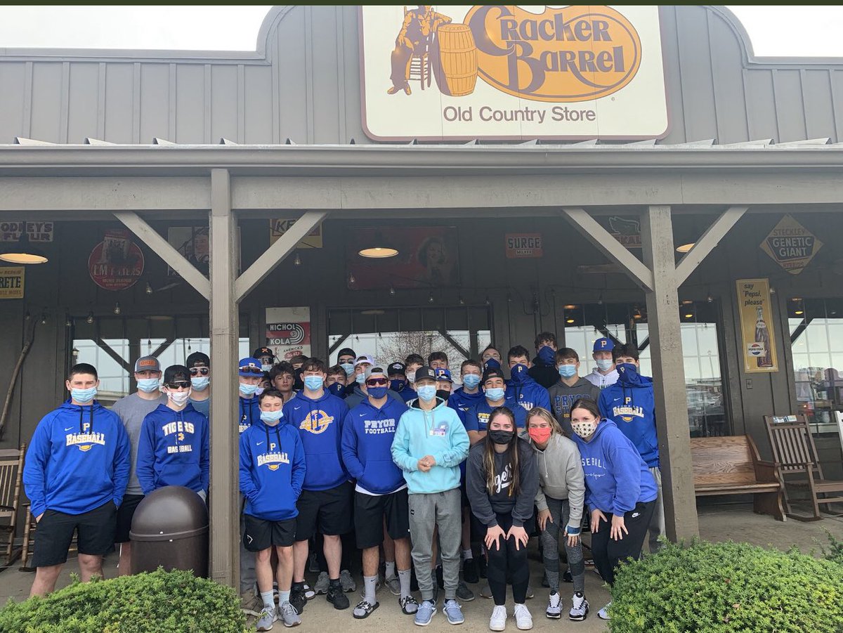 PryorBaseball's tweet photo. Stopped to eat lunch with our brother Javon! Stay Strong Buddy! #Javonstrong https://t.co/kePLaIjiMT