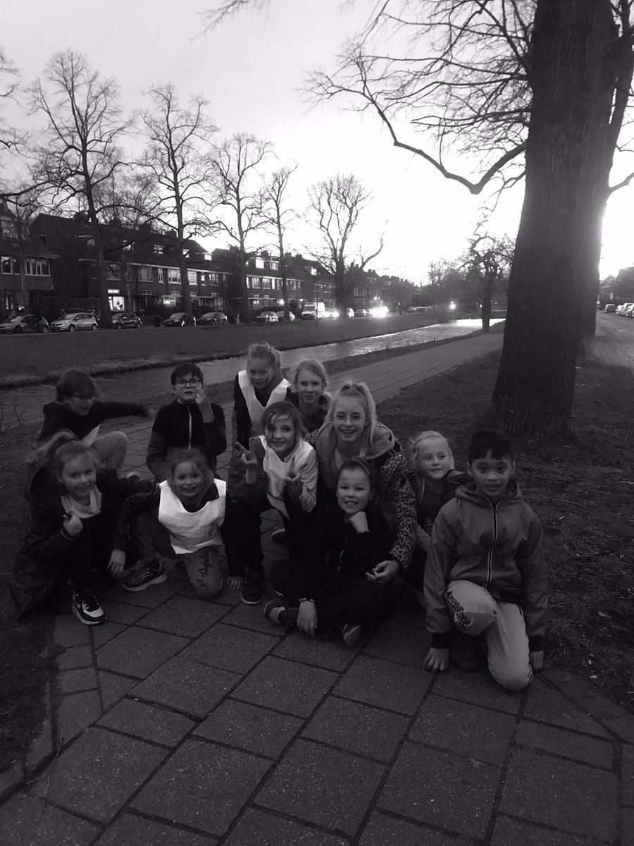 borook's tweet photo. A team that sweats together sticks together! ❤️👊🏻 

#outdoortraining #coronamaatregelen #schiedam https://t.co/X6BaHn5VZR