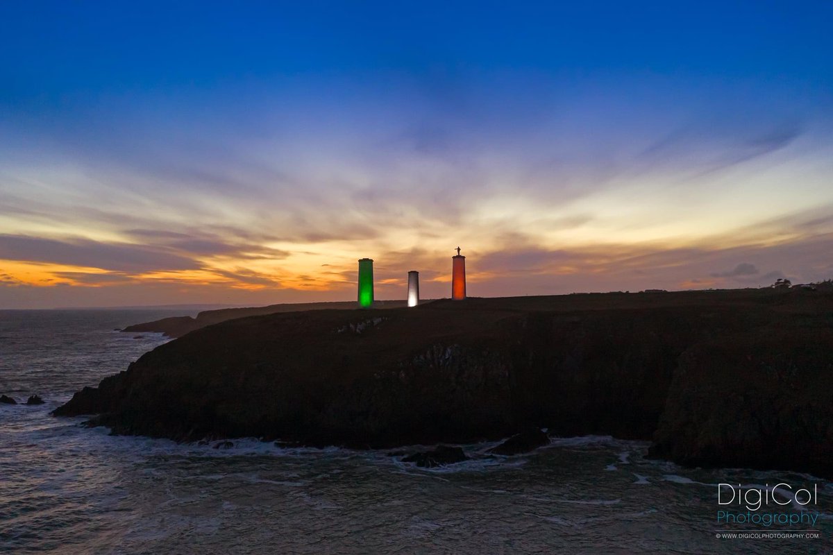 EveryEventIre's tweet photo. 🇮🇪 We do love a Tricolour 🇮🇪

@DigiColMedia - You’re a legend! 

☘️ #WaterfordGoesGreen #StPatricksDay ☘️ https://t.co/r4Qr0Z5wY6