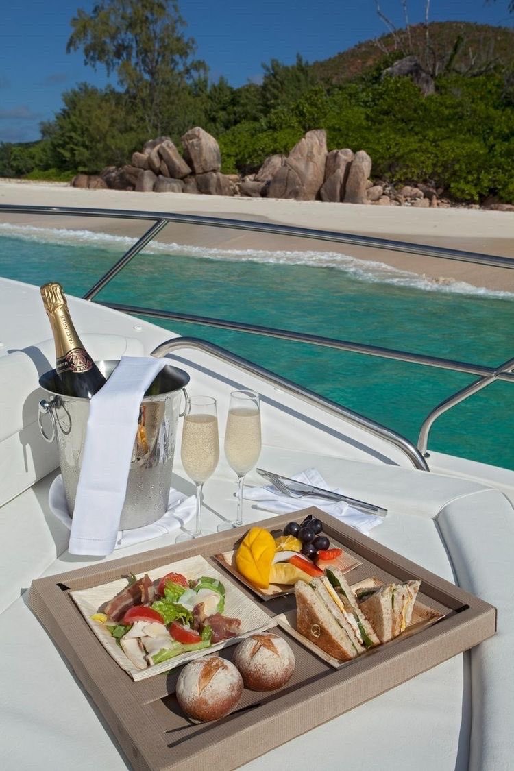 Need >>>>>>>>>> Yacht life