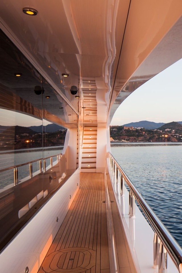 tmbIrpics's tweet photo. Need >>>>>>>>>> Yacht life https://t.co/ffDWhmPraB