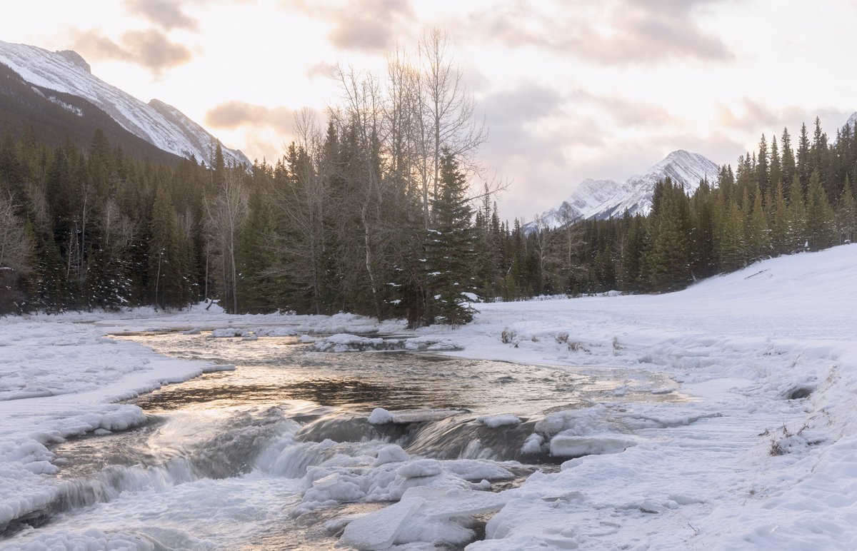 WallaBare's tweet photo. mountains and rivers https://t.co/oZQIk4HndF