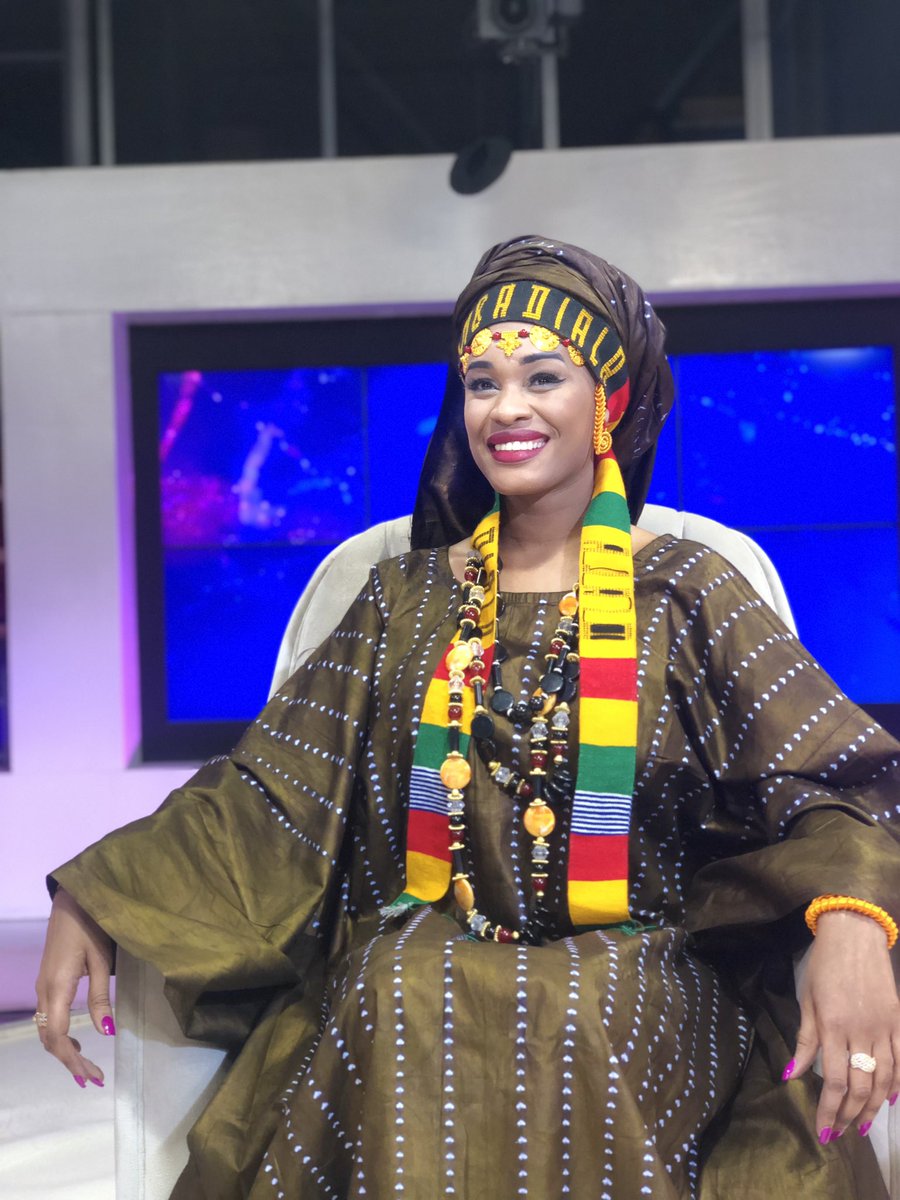 2stvsenegal's tweet photo. đVotre Ă©mission #vousetnous câest dans un instant en direct sur la #2stvlive avec la #teamintense @endy_chic https://t.co/S4mme1d1MH