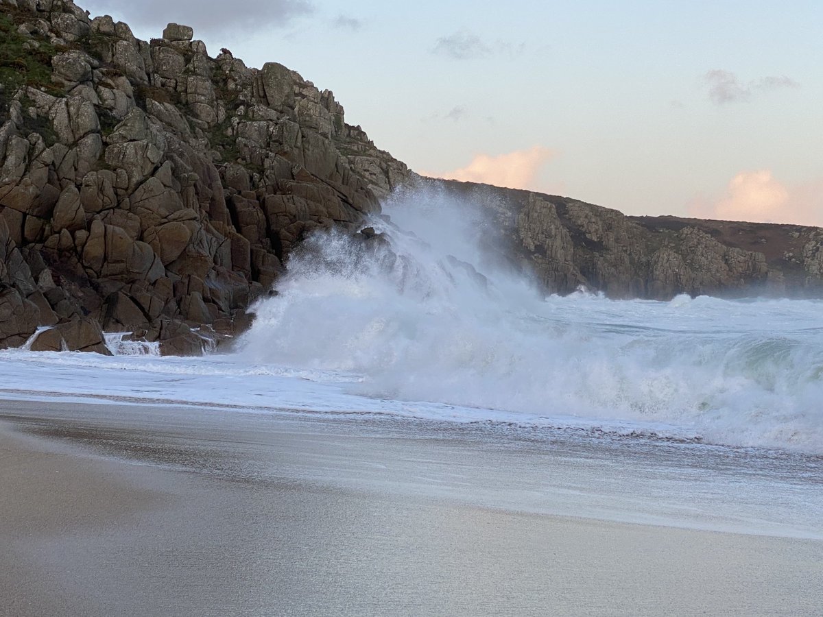 ClemzimTreloar's tweet photo. Today’s walk- The beauty of #cornwall#Porthcurno. https://t.co/rAiAzZdFna