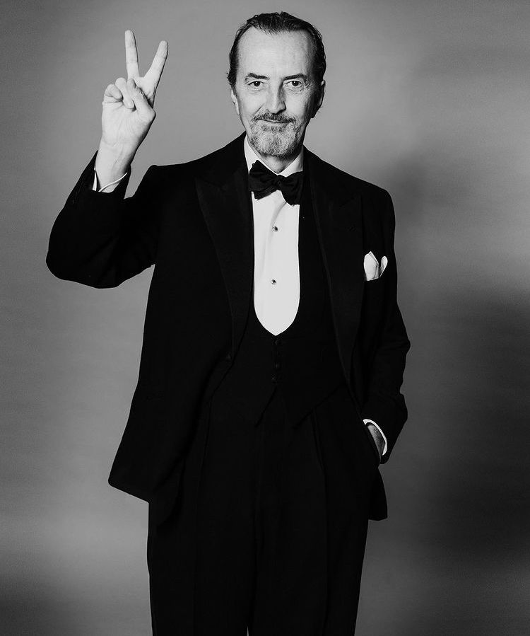 #GiovanniGastel non è stato solo un grandissimo fotografo, capace di cogliere sempre l'essenza più intima di chi ritraeva. 
Giovanni è stato per noi un grande amico, consigliere della nostra Fondazione, lo porteremo sempre nel cuore. 
Ciao Giovanni ❤ #Gastel