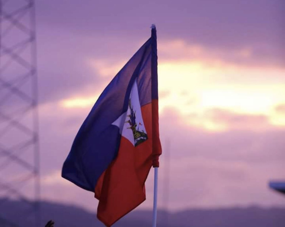 juriste200's tweet image. Depi w wel ou sipoze retweet li paske l gen #freeHaiti ladan l san pedi tan retweet li