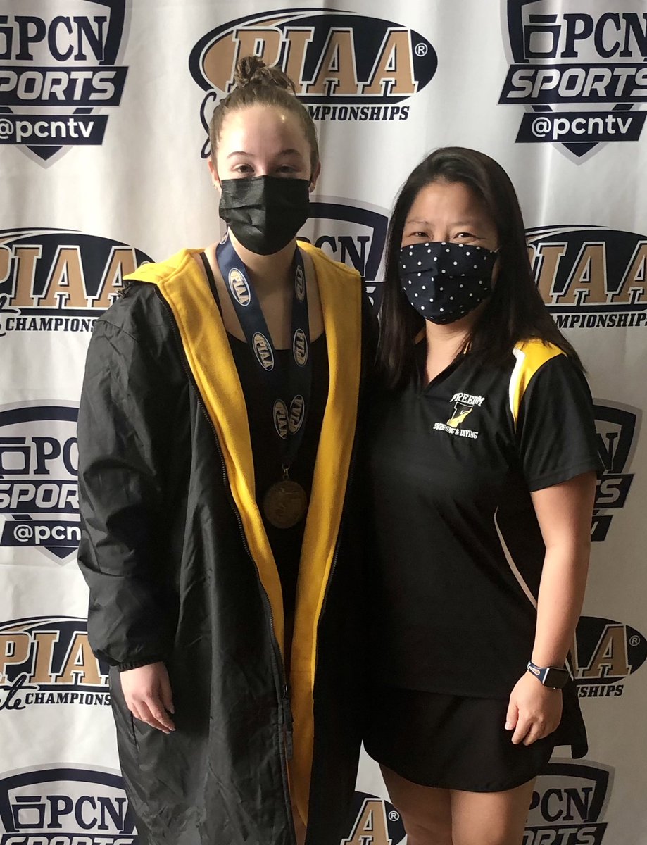 FHSh2o's tweet photo. Congrats to Freedom Diver Sarah Gill who won the bronze medal today at the PIAA 3A State Diving Championships. What an amazing finish to your high school career!🖤💛🥉@fhssportsBASD https://t.co/L6Fz6Ao4JN