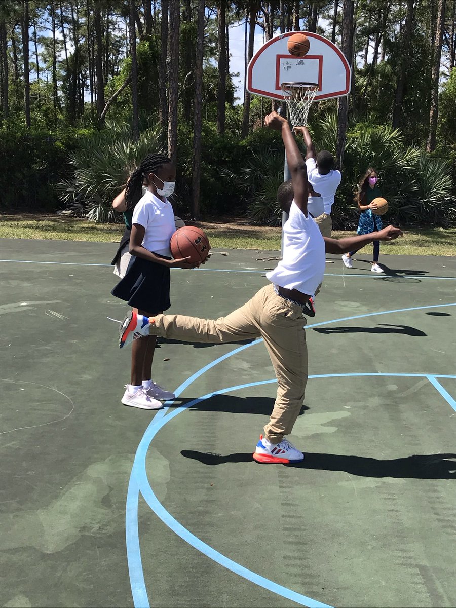 Robin Levin tweet media