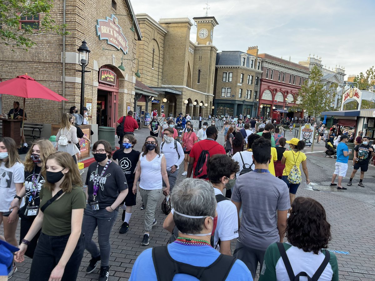 TheUGseries's tweet image. 100min standby wait for #FastFuriousRide, and thanks to #MardiGras2021 food booths, the exit has become the worst bottleneck in @UniversalORL . No, I don’t understand it either. ^@skubersky