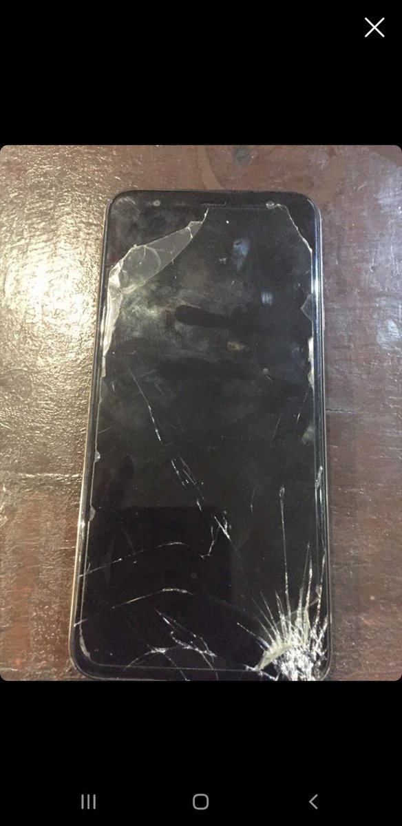 Padahal udah sering pulang minum bawa motor kenapa2, masih aja. Ini malah bawa motor jakarta - karawang. Untung cuman lecet beberapa sama hp yg retak 😖😖