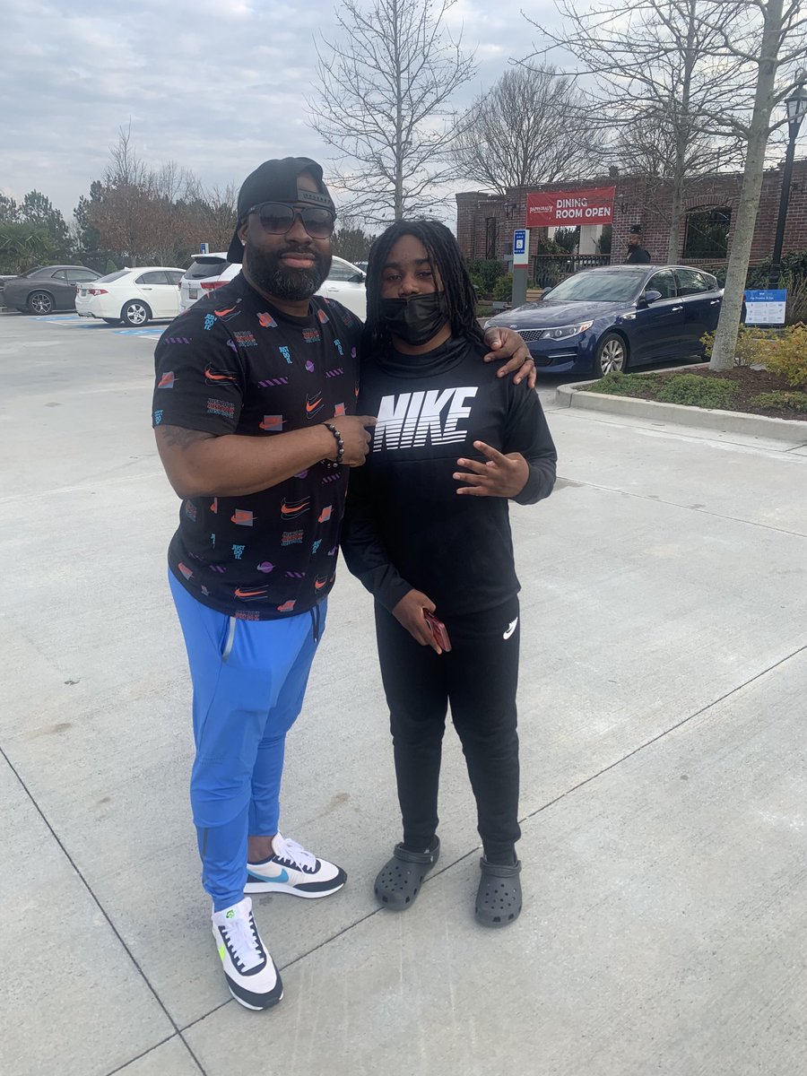 mogoouchie's tweet photo. Hanging with family from North Carolina....Smooth has a 7on7 tourney in GA...LETS GOOOO BOAAAA https://t.co/bzh65EzJVN