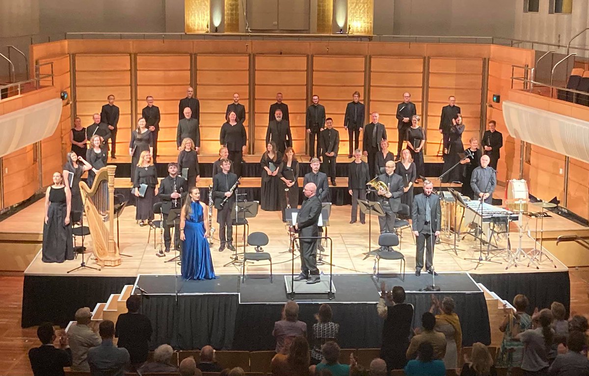 Sydney Chamber Choir (@sydchamberchoir) on Twitter photo Standing ovation for <a href="/pulseonapath/">Paul Stanhope</a>'s Requiem last night <a href="/CityRecitalHall/">City Recital Hall</a>! Thanks to all on and offstage for contributing to a wonderful night.
Photo: Pepe Newton Standing ovation for <a href="/pulseonapath/">Paul Stanhope</a>'s Requiem last night <a href="/CityRecitalHall/">City Recital Hall</a>! Thanks to all on and offstage for contributing to a wonderful night.
Photo: Pepe Newton