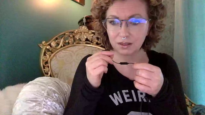 I&rsquo;m live right now on #realloyalfans. Join my stream here: https://t.co/NRWFIvYSiO https://t.co/aL58<a href="/tag/realloyalfans"class="tags">#realloyalfans</a>