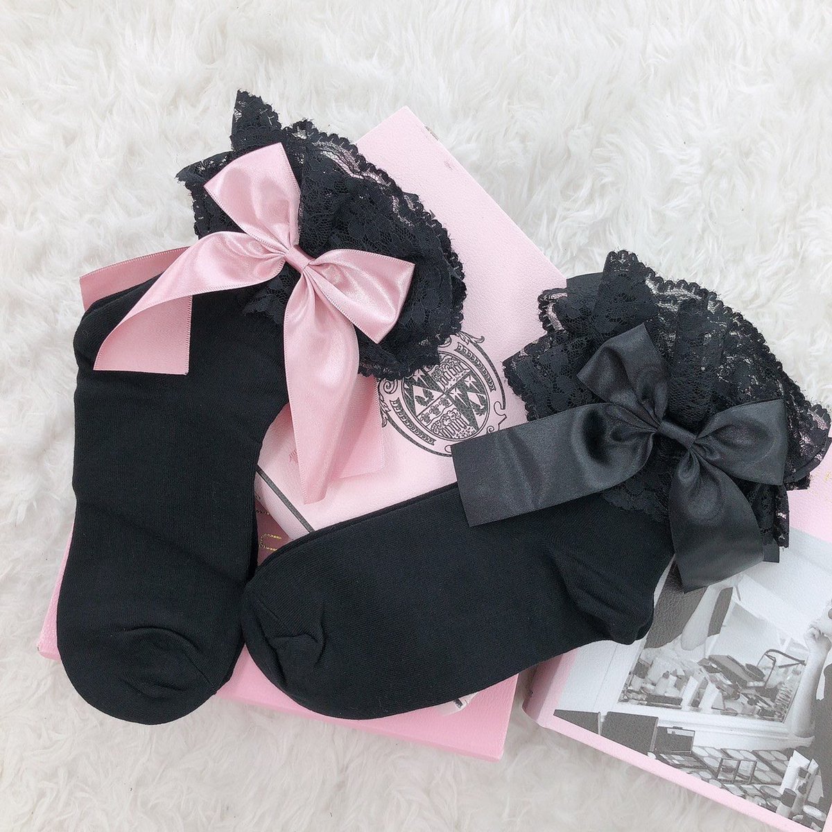 GiTec's tweet photo. 新作ソックスも入荷🌸
リボン大きくて可愛いょ🎀
1400＋tax
#109春セール https://t.co/iHTeKmvJCO
