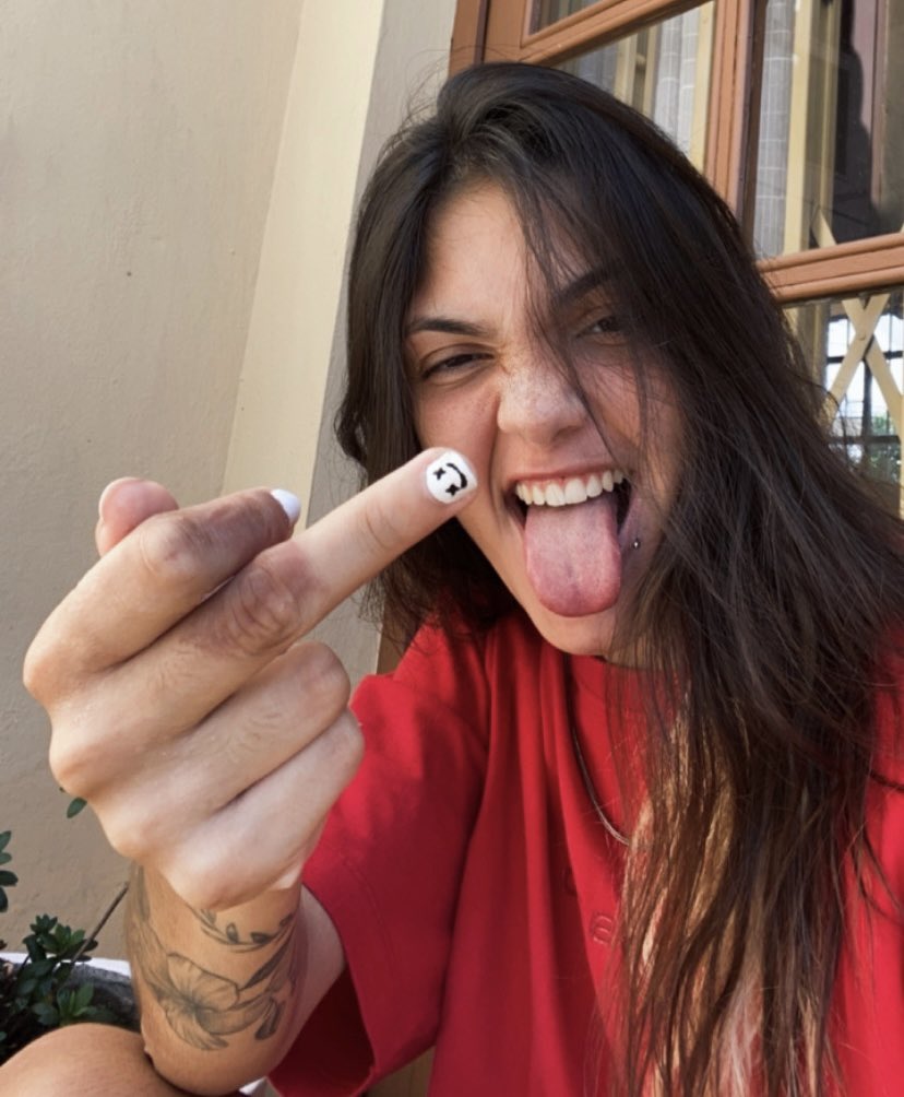 euamandareetz's tweet photo. a minha unha >>> https://t.co/LaxtixOuRq