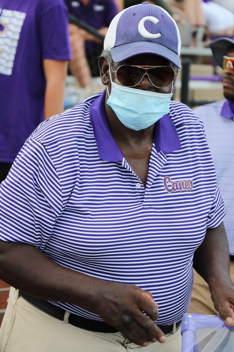 CHSHurricaneFB's tweet photo. Our deepest condolences to the family of Mr Joe Epps as we learned he passed away today. Mr Joe was a fixture on the #Canes sidelines every Friday night helping to keep our young men hydrated. He will be greatly missed. #IfYouLoveItSayCanes #OnceACaneAlwaysACane https://t.co/yIC4hiGjJn