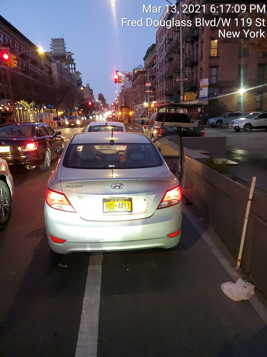 Hyundai Accent driver HUU4493 blocked the bike lane near 2202 Frederick Douglass Blvd on March 13. This is in Manhattan Community Board 10 #mancb10 & #NYPD28. #VisionZero #BlockedBikeNYC https://t.co/D6MBm7T8lW