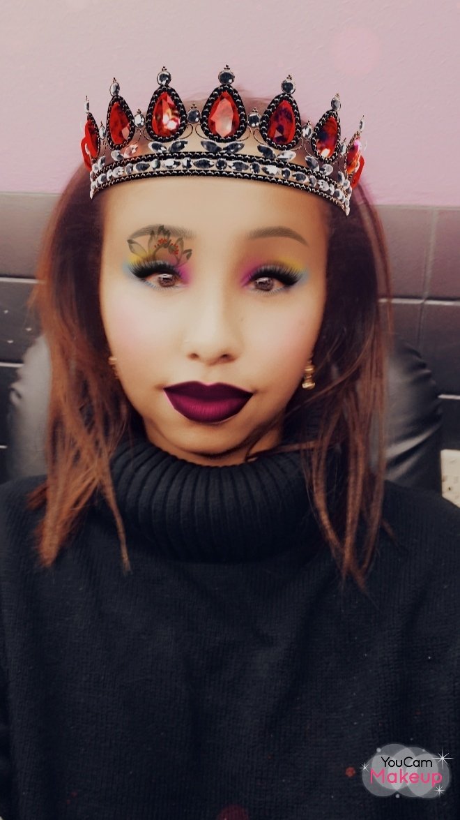 SomaliBarbzz's tweet photo. I chopped my hair off last month. Surprised it grew an inch already. #deepconditioned and #straightened #hair #day and now it's time for a double date sushi night. https://t.co/7N6a8hKCw3