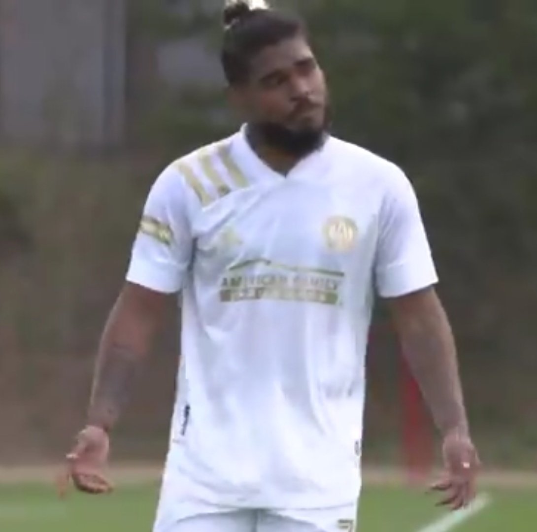 Chris_SXI's tweet image. I thought Josef said he was "fat"? 🤷‍♂️  #ATLUTD